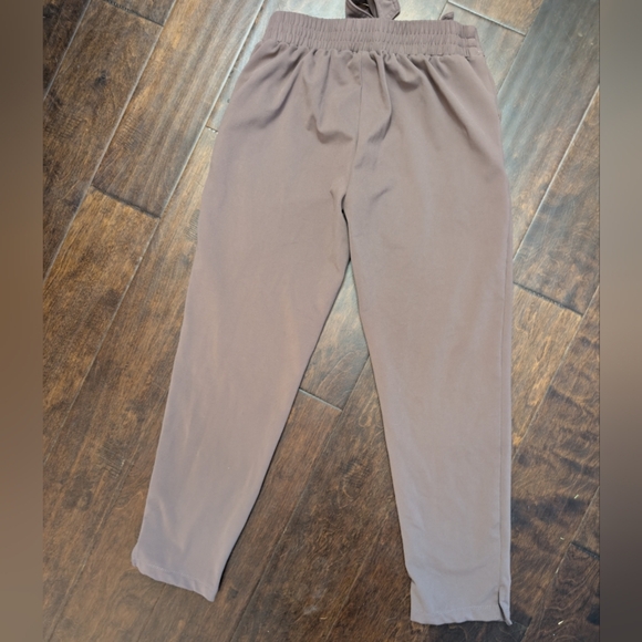 Nicole Miller Brown Cropped Pants - Picture 2 of 6